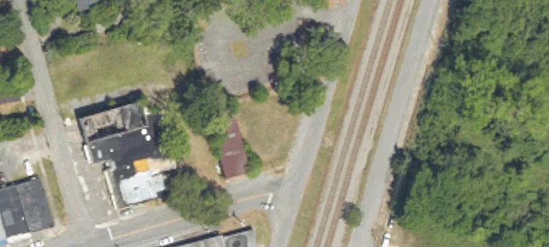 Railroad Ave
