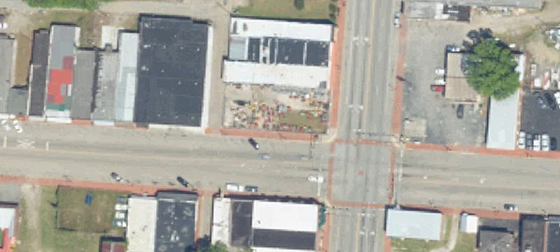100 Main St