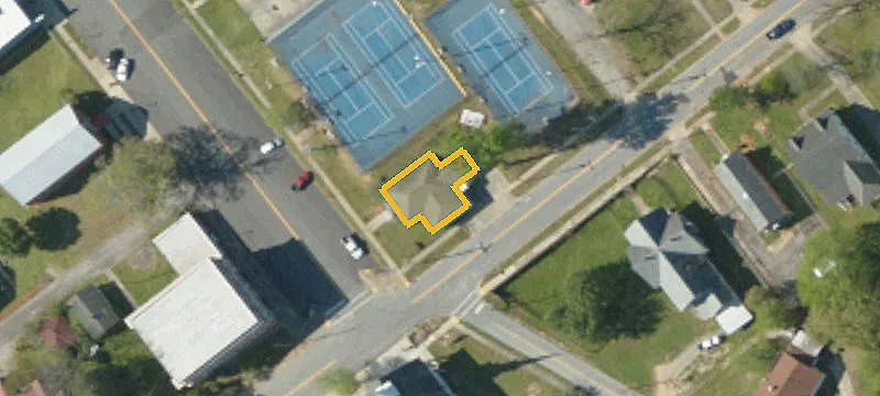 15 Main St