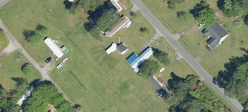 3881 Roberta Ln