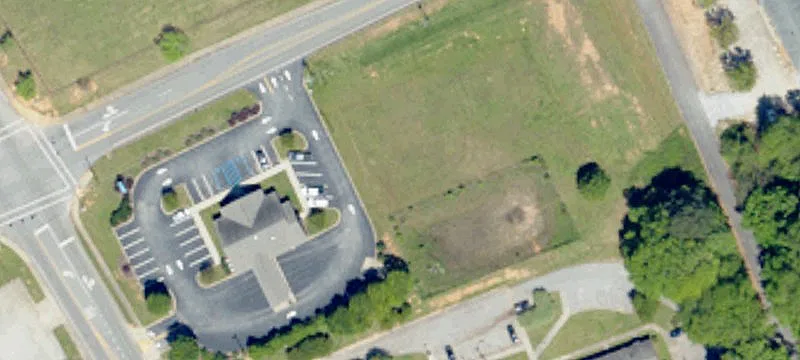 4 Roberts Blvd