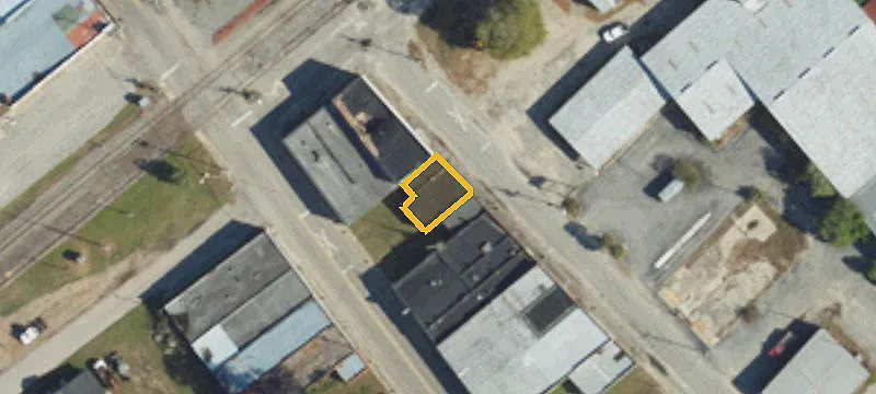 103 Nichols St