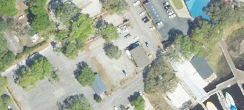 4490 Mineola Ave