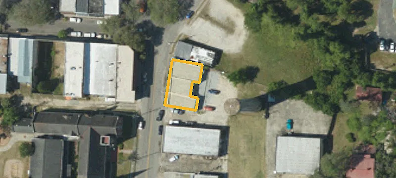 122 Memorial Ave