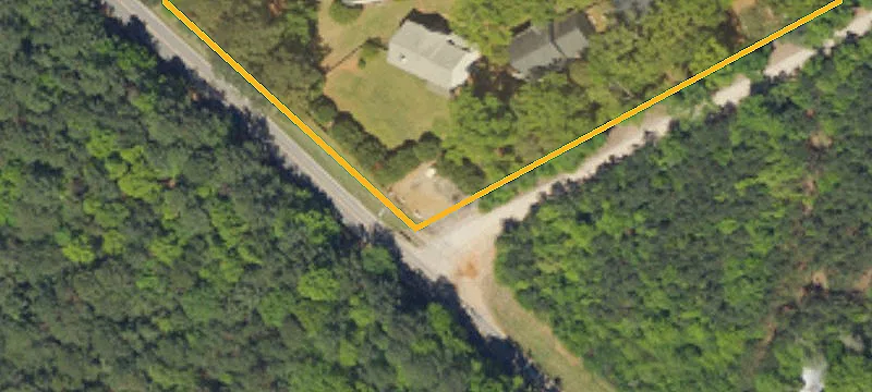 1122 Old Chapin Rd