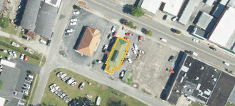 3944 Main St