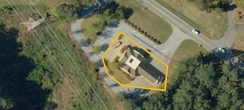 8233 Rochester Hwy