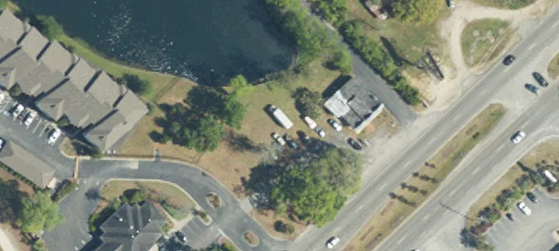 2626 Hwy 17bus