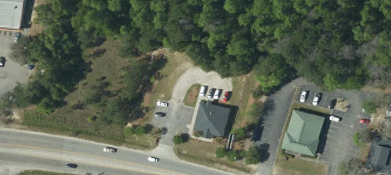 841 Robertson Blvd