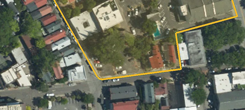 Pinckney St