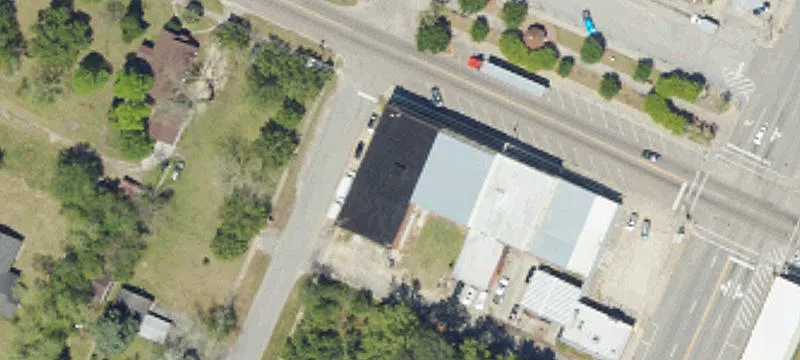 123 Railroad Ave