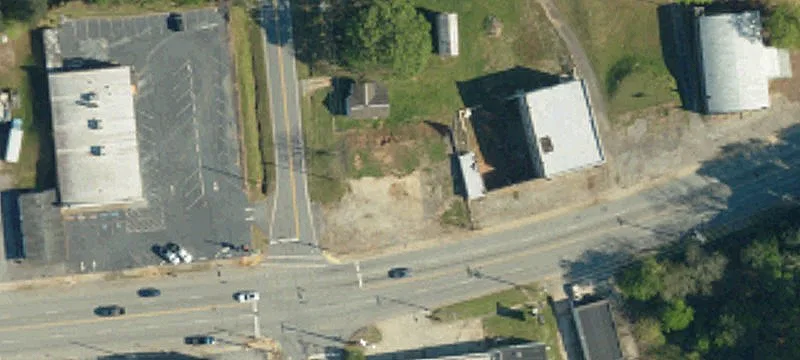 501 En 1st St