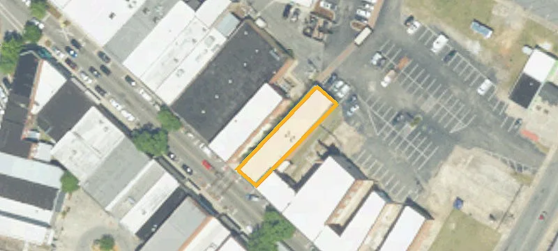 128 Main St