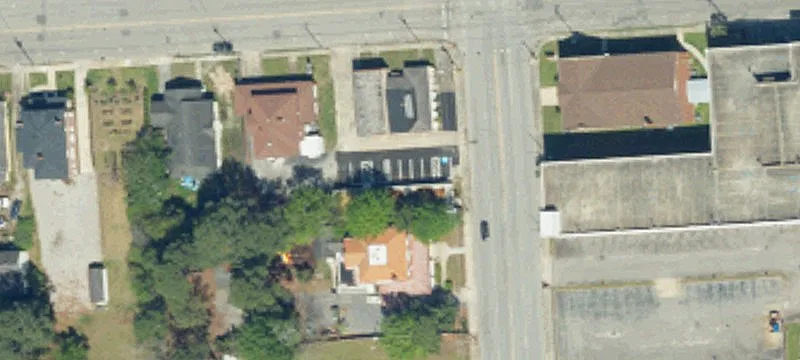 223 Mcqueen St
