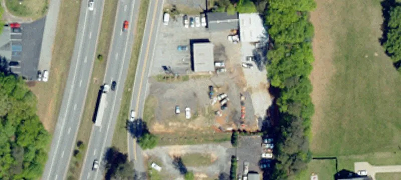16 Walnut Ln