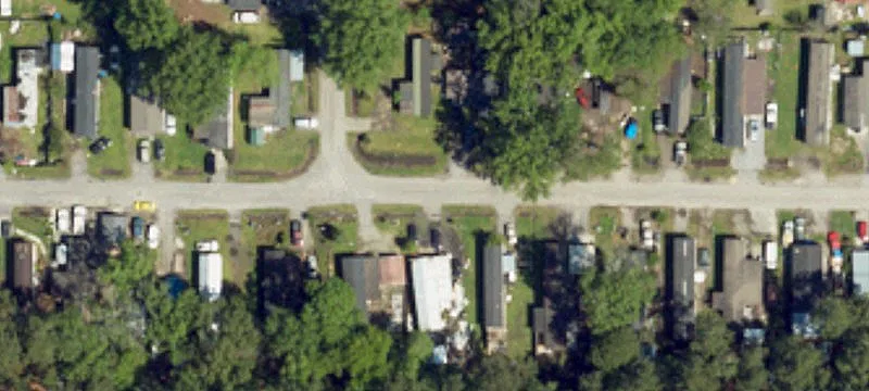 31 Riverside Dr