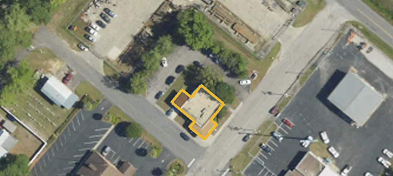 300 Maple W St
