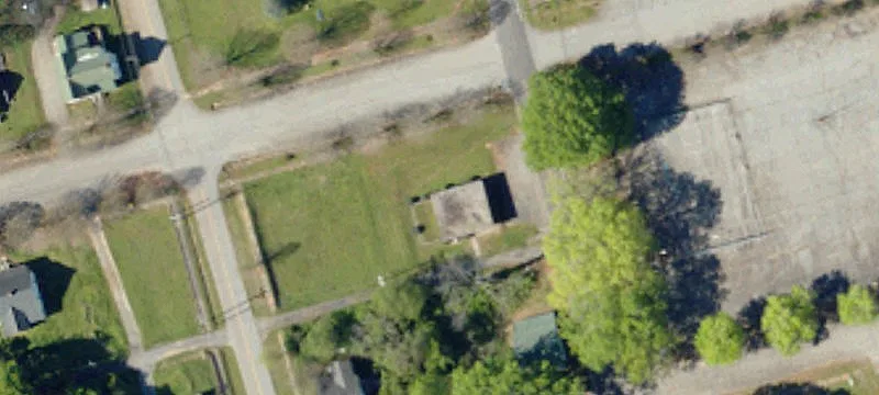 804 Lockhart Dr