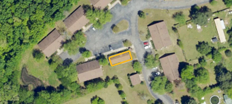 100 Waterford Ln