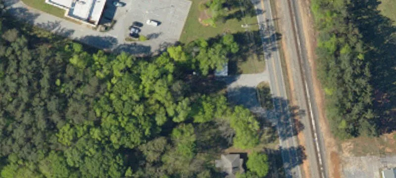 911 Thompson Blvd