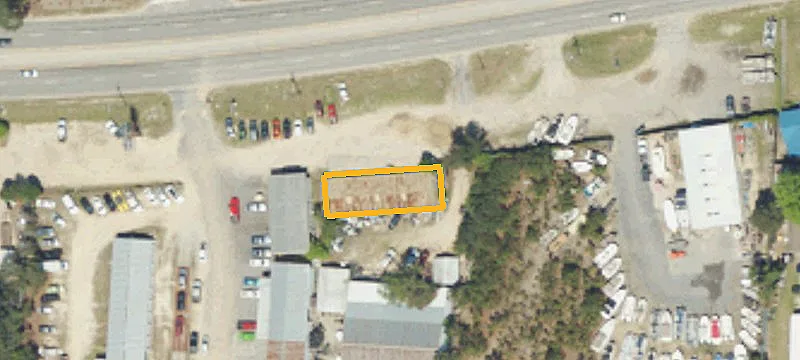 1729 Main St