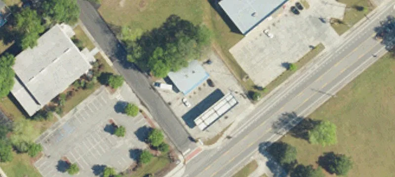 1261 Main N St
