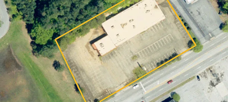 2600 Main St