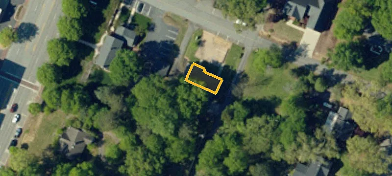 115 Strode Cir