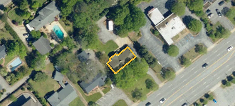 1527 Wade Hampton Blvd