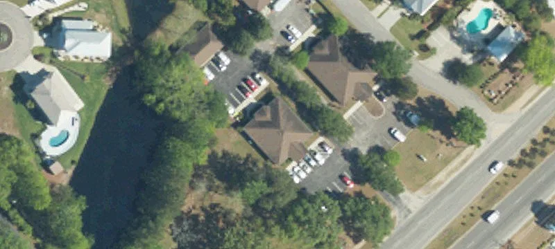 2586 Hwy 17bus