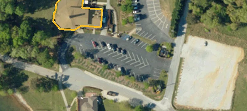 1290 Doug Holw Rd