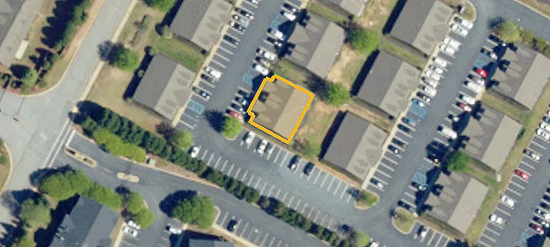 24 Pkwy Cmns Way