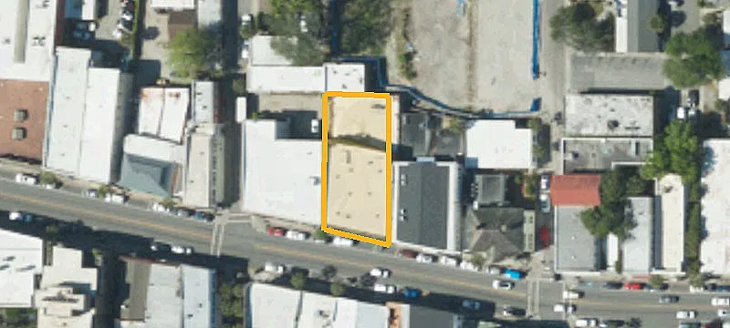 815 Bay St