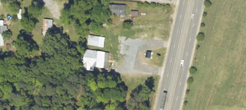 1457 Main St