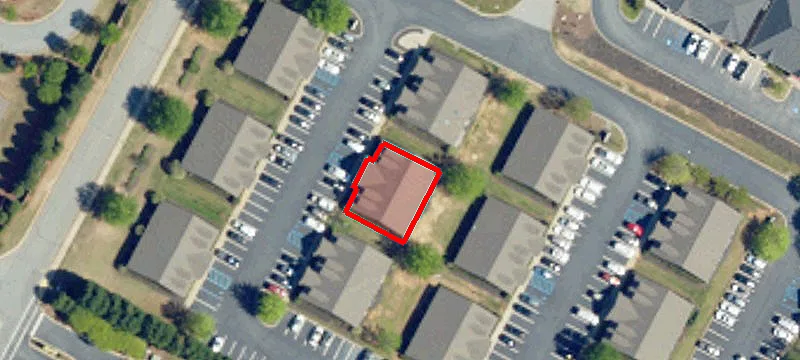 18 Pkwy Cmns Way