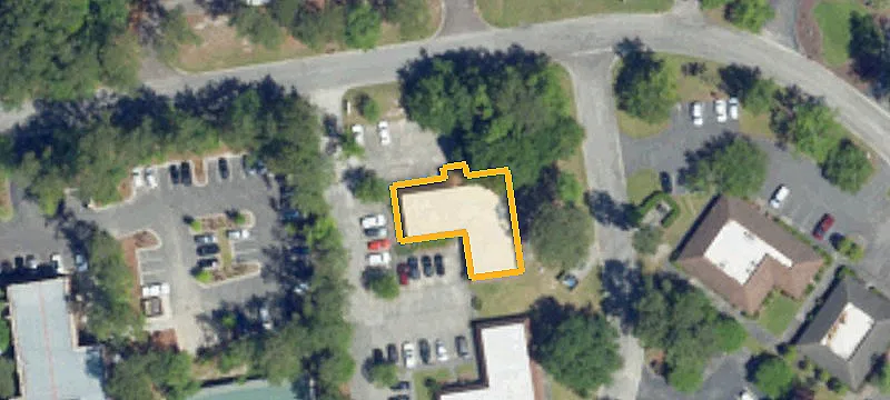105 Springhall Dr