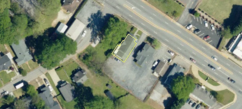 802 Laurens Rd