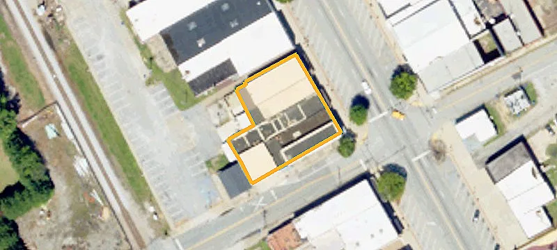 136 Main St