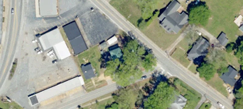 411 Main St