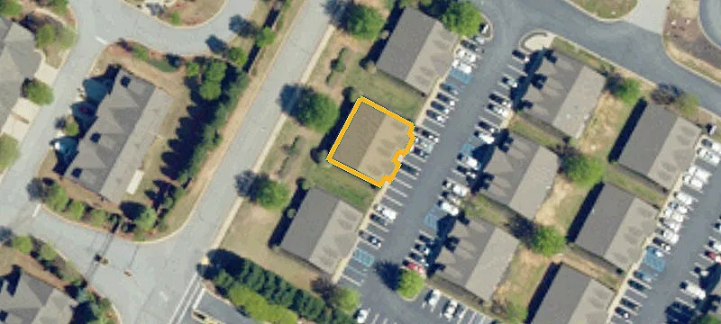 8 Pkwy Cmns Way