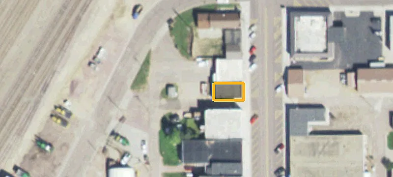 637 Main Ave