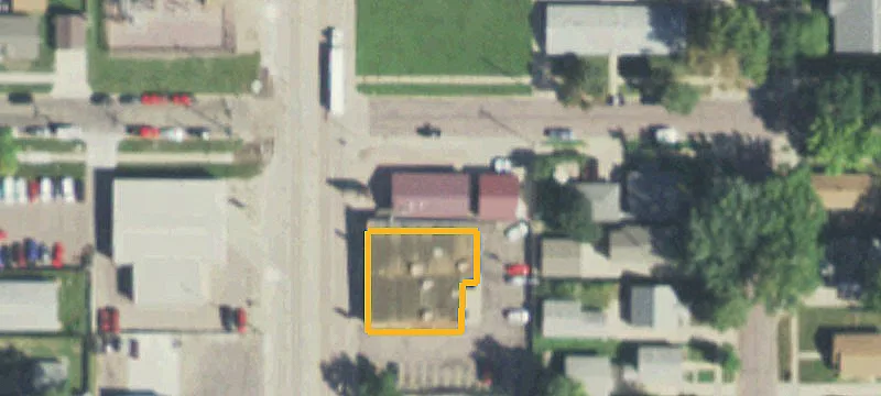 900 Clf Ave