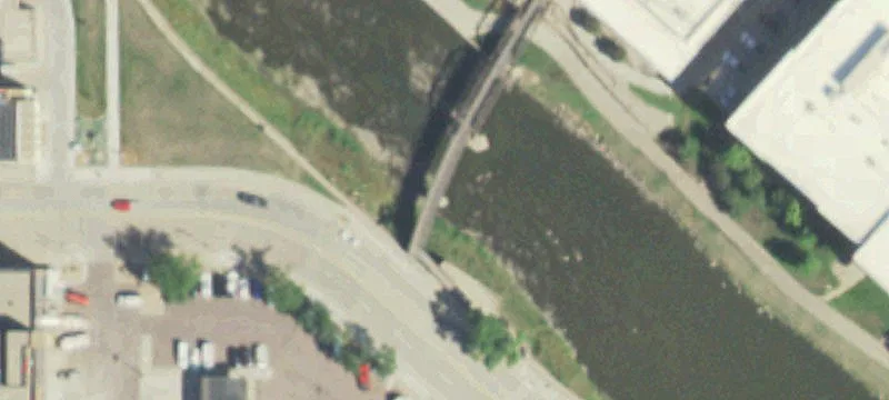 102 Riv Rd