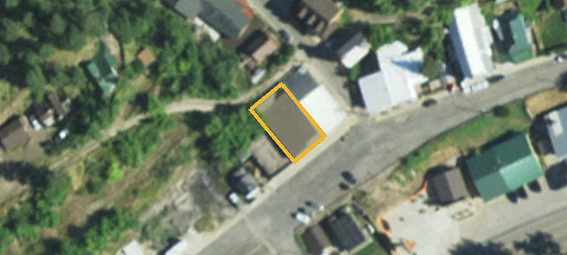 206 Central Main St