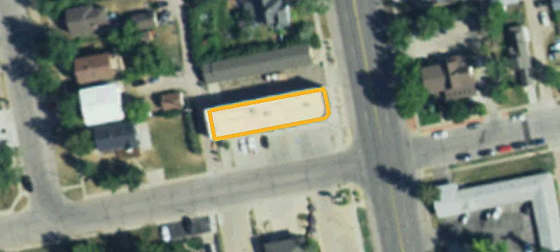 305 Main St