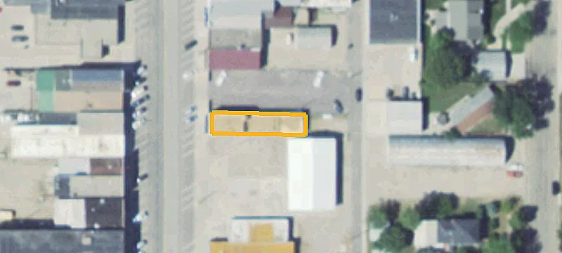 118 Broadway Ave