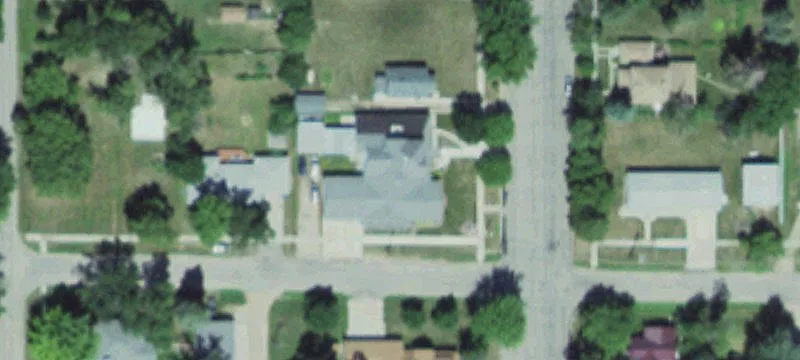 402 Commercial St