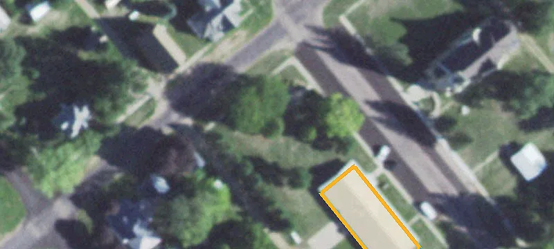 206 Iowa St