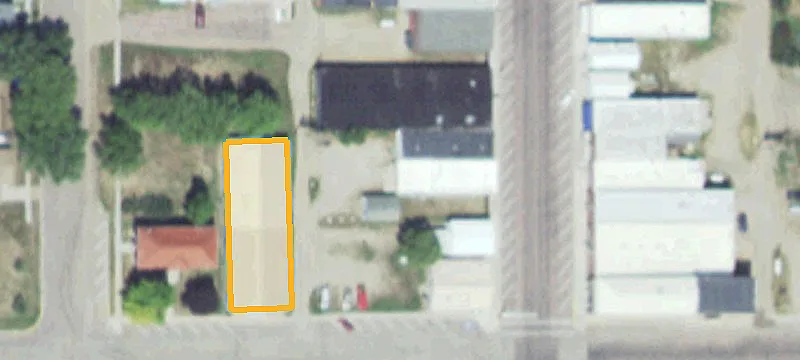 1706 Main St