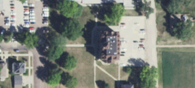 320 Lawler St